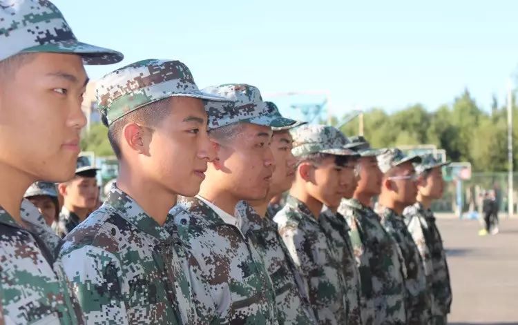  青年军展露锋芒，广厦新秀合力击败辽宁