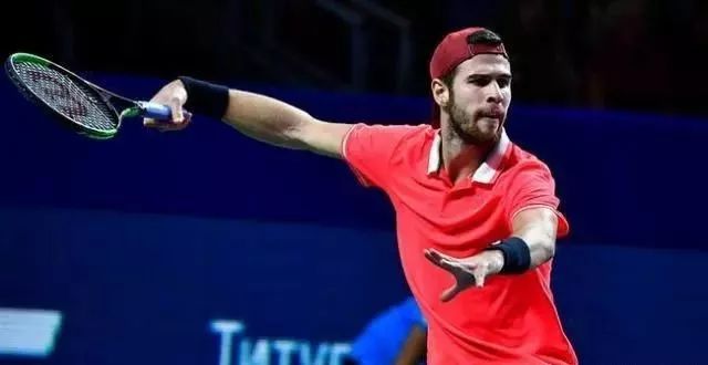  卡恰诺夫巴黎大师赛爆冷夺冠