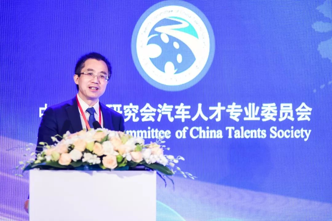  电竞学院正式揭牌，培养专业复合人才