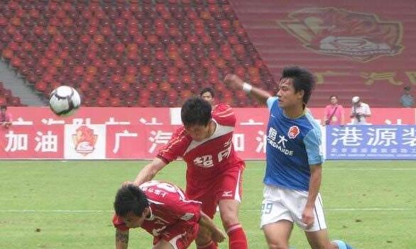  中超首轮激战正酣，多场对决上演进球盛宴
