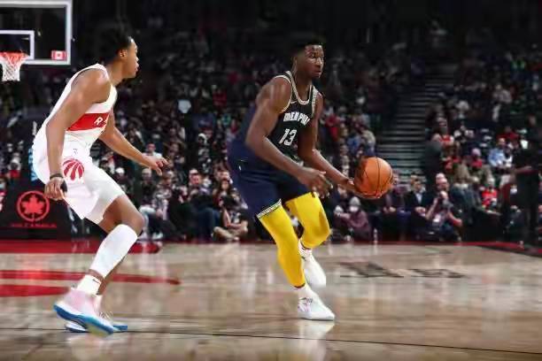  贾伦杰克逊攻防一体灰熊击败掘金