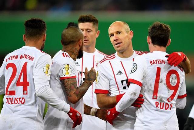  德国杯四分之一决赛，拜仁大胜法兰克福