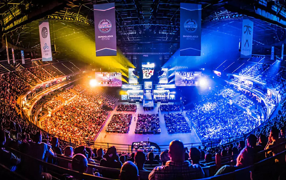  电竞舞台群星璀璨演绎精彩对决