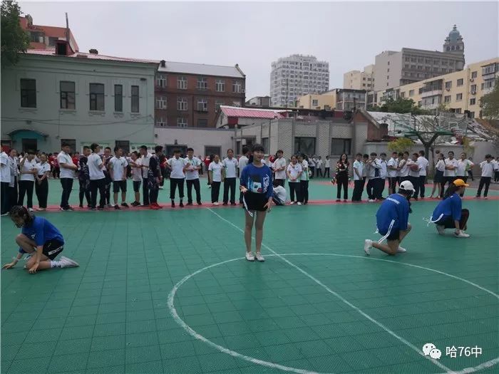  篮球公益行动开展，山区孩子收获梦想球鞋