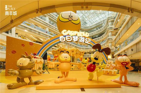  电竞主题公园落成，沉浸式体验引领产业新潮流