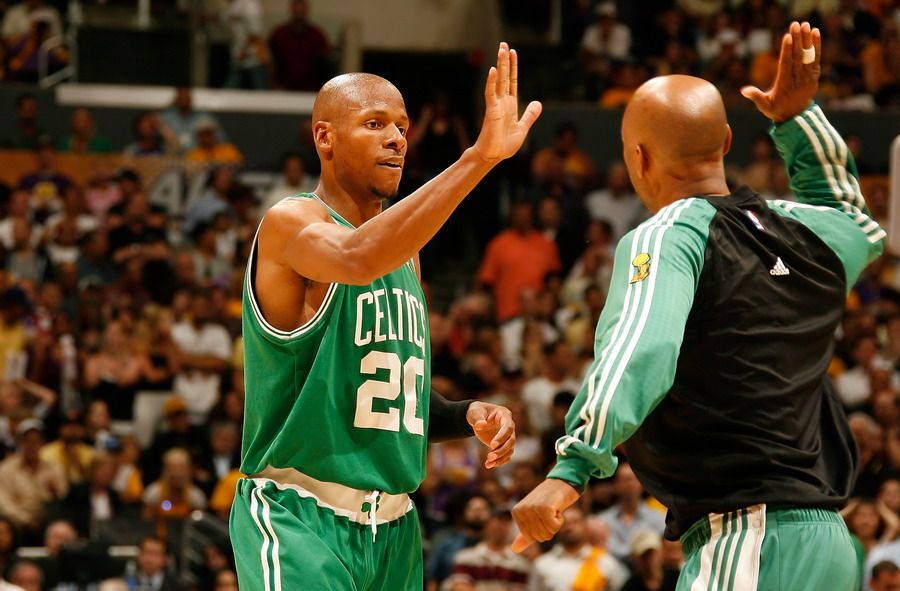  湖人加时苦战逆转击败凯尔特人